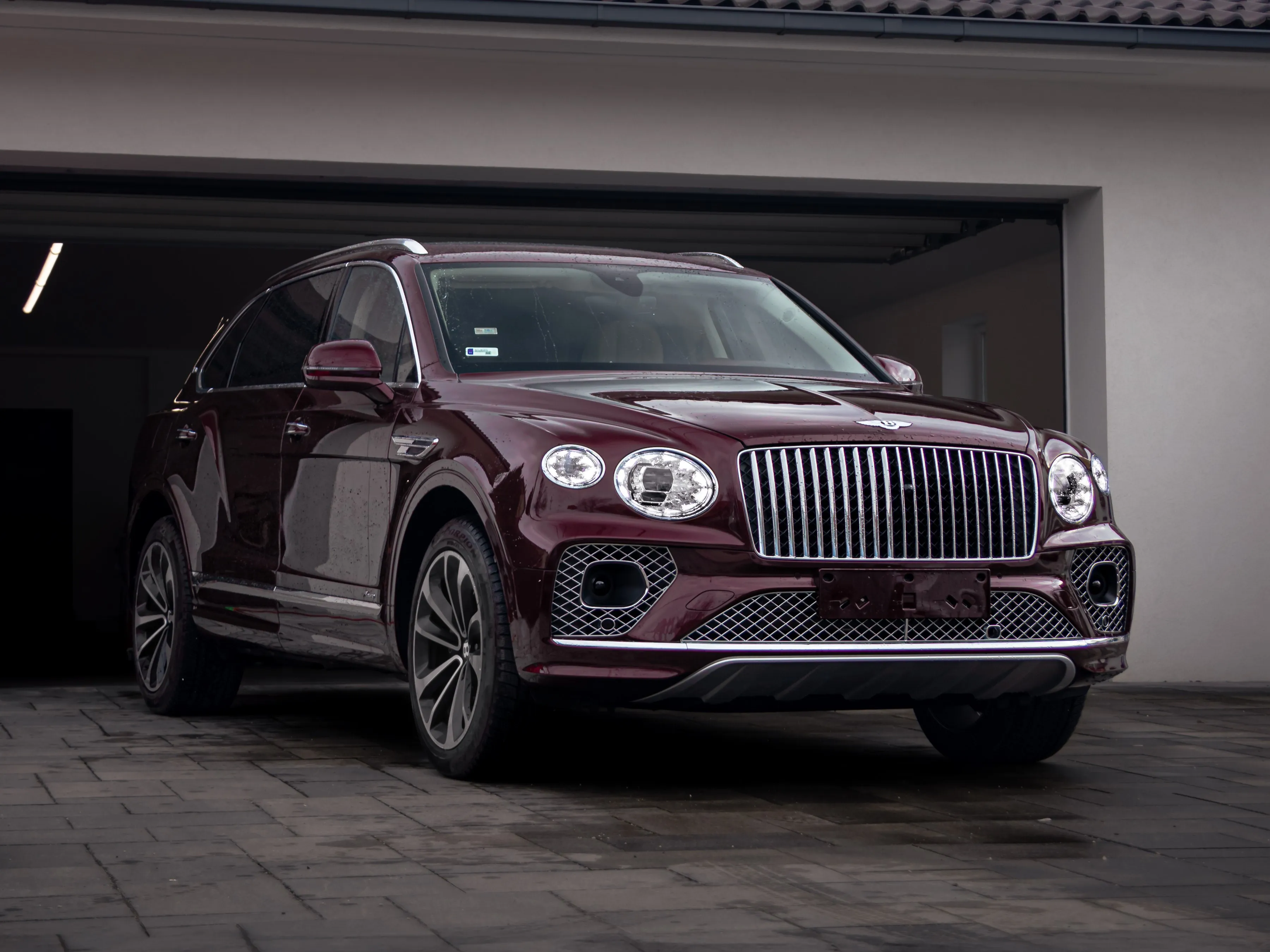 Bentley Bentayga EWB Azure First Edition | Teljes karosszéria kővédő fóliázás